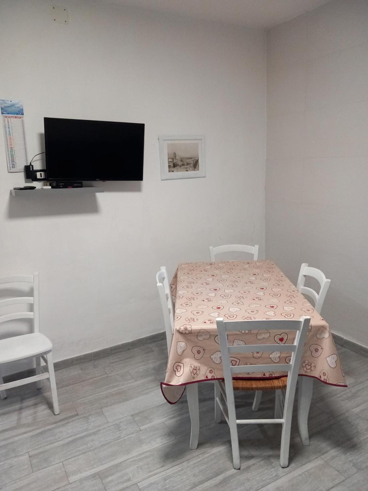 Appartamenti Cavarretta Seminterrati Монделло Номер фото